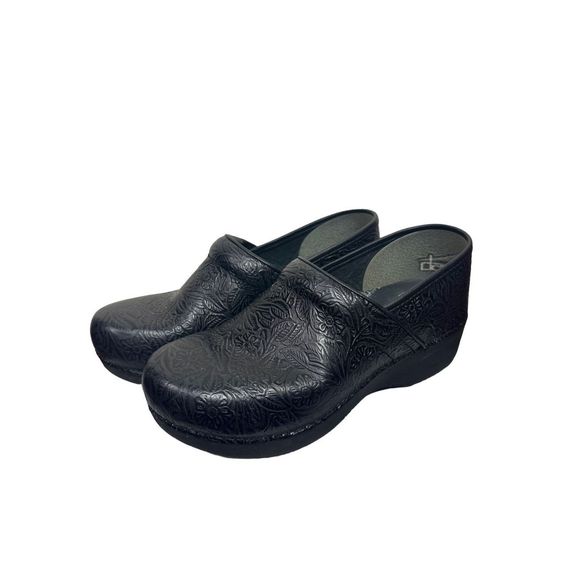 Dansko Pro XP 2.0 Floral Tooled Black Clog Comfort Shoes EU 40 US 9.5-10 Women's - Picture 1 of 10
